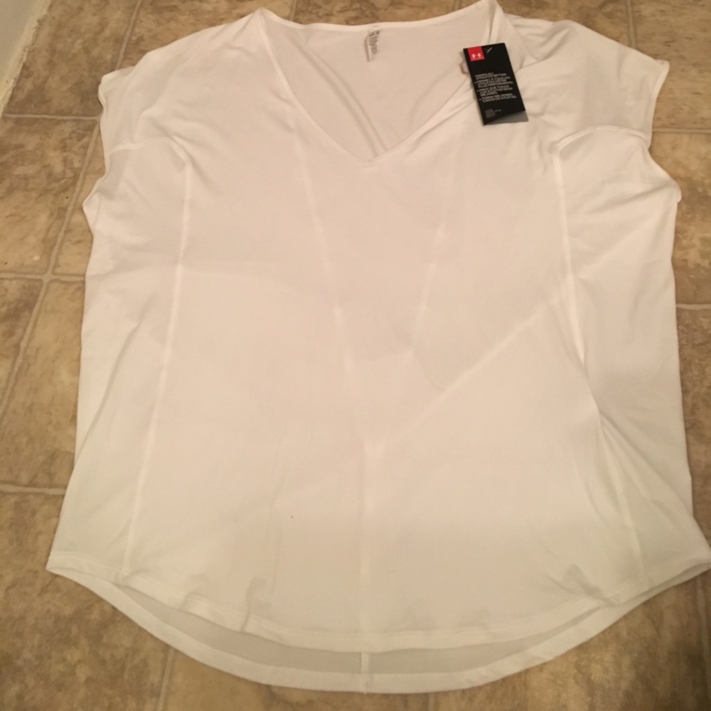 New Under Armour Medium Shirt Loose Fit