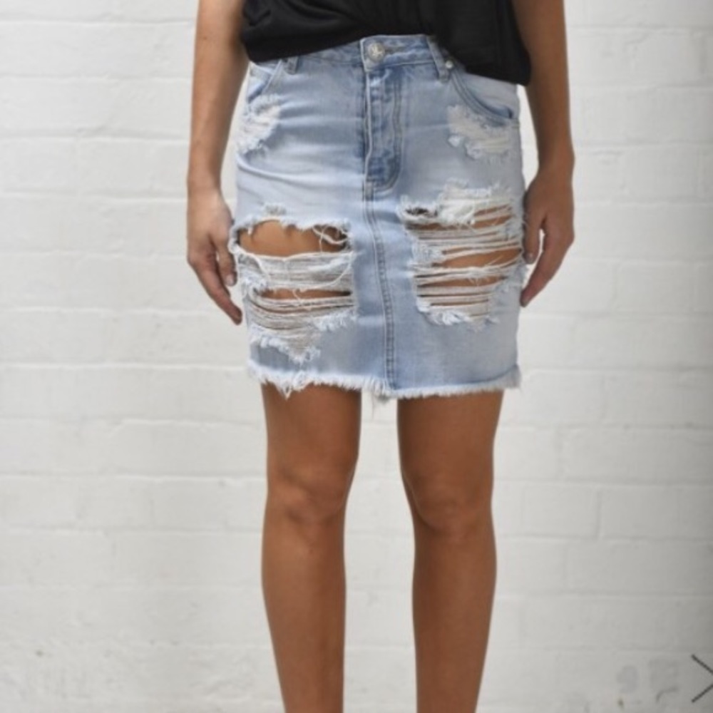 One teaspoon denim skirt size 30