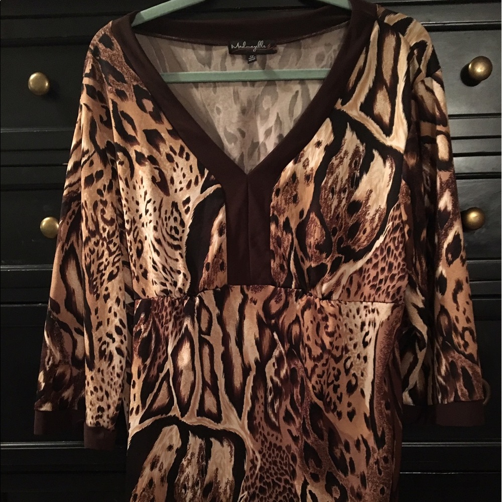 Leopard print top