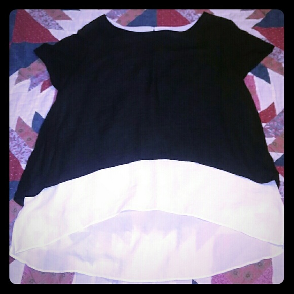 Women's top - Picture 1 of 3