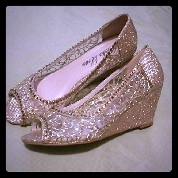 Gold Dress shoes - Picture 1 of 1