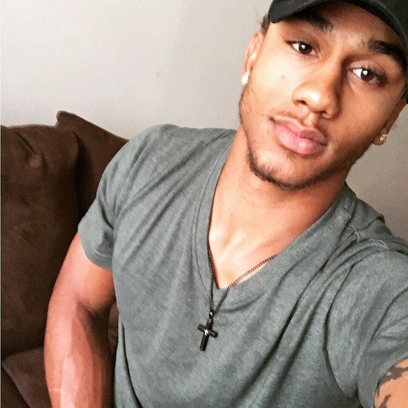 Meet your Posher, Angelo - Picture 1 of 1