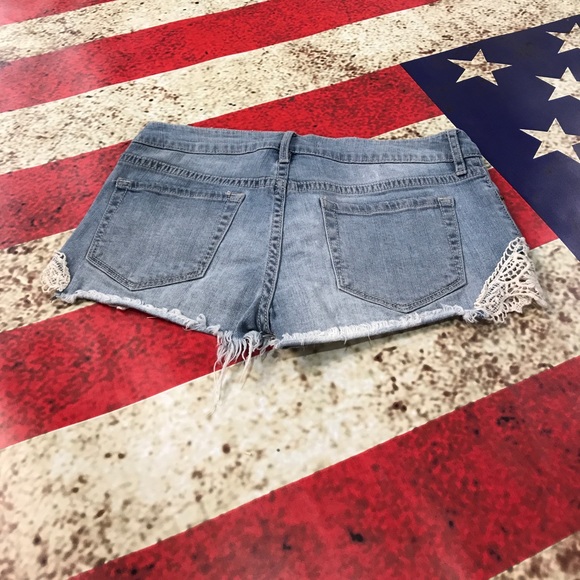 Roxy size 7 shorts with Lace Daisy Dukes 0069 - Picture 5 of 6