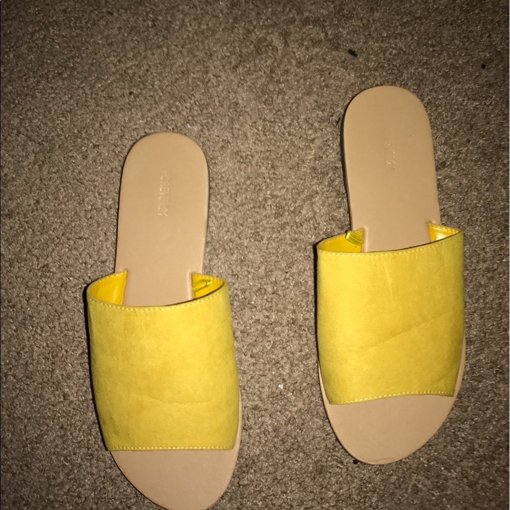 Slides forever 21 like brand new