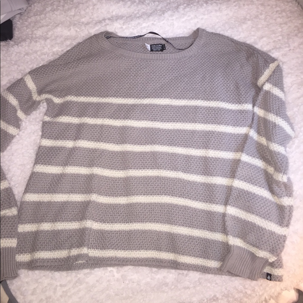 Volcom sweater