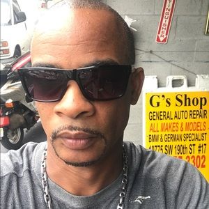 Meet your Posher, Gregory