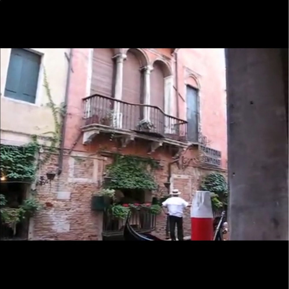 Meet your Posher, Polly