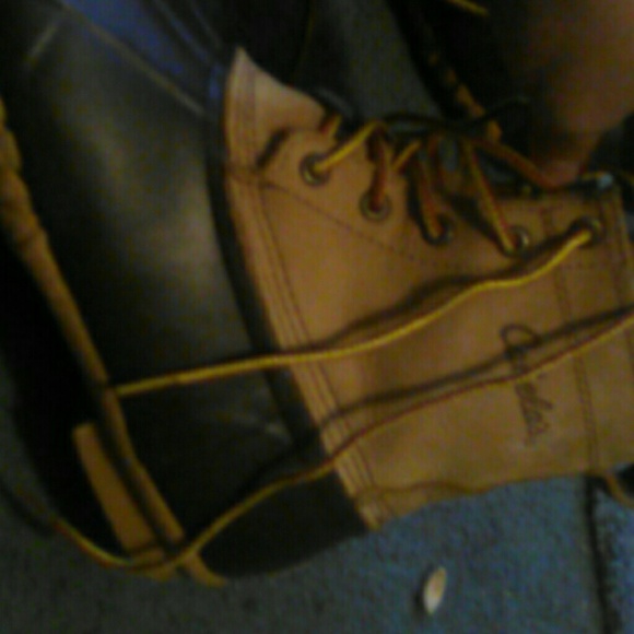 Duck boots