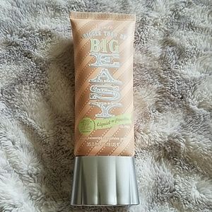 Benefit bigger that BB big easy foundation