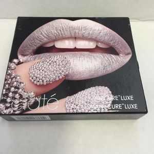 CIATE caviar manicure luxe box set