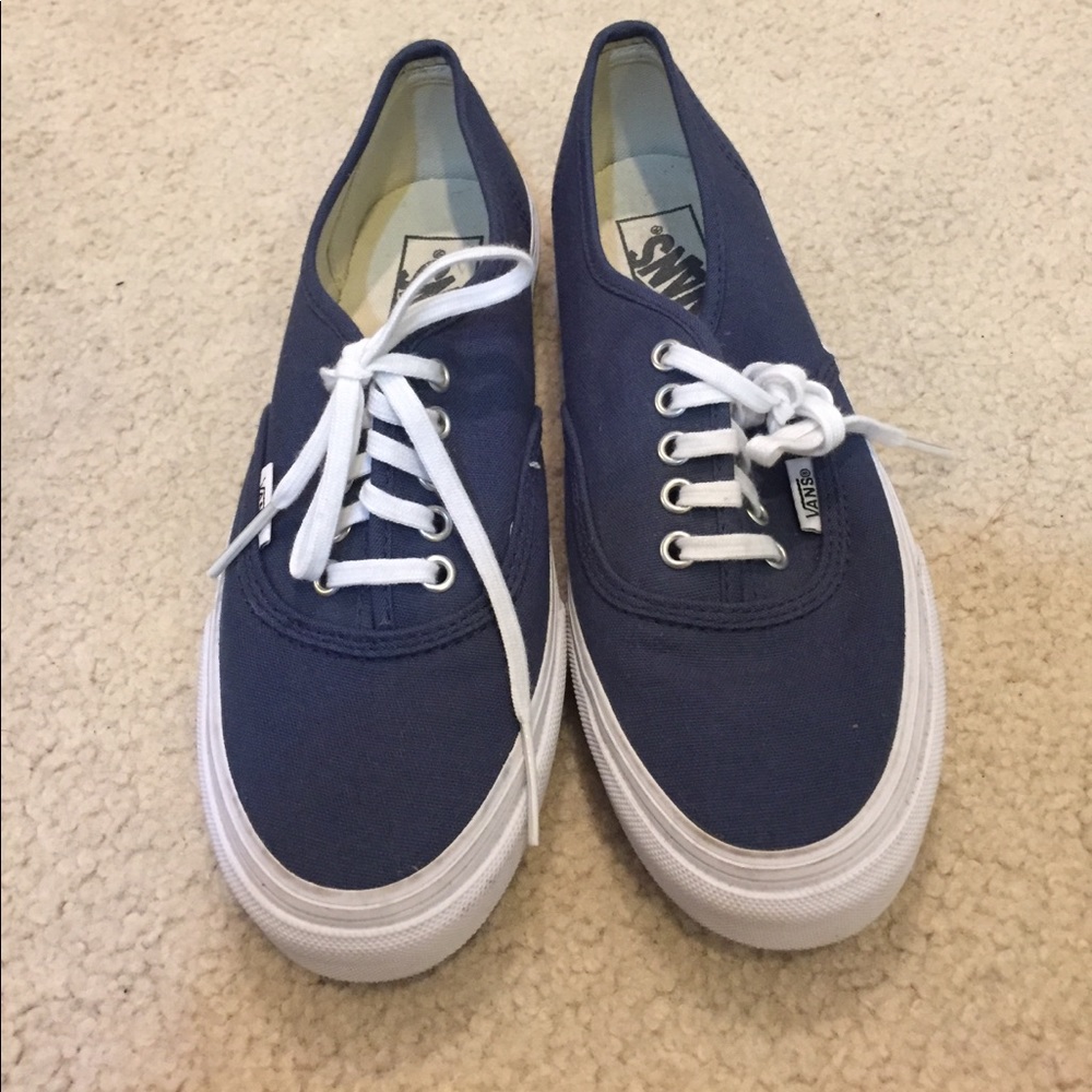 Navy Vans W6.5 M5