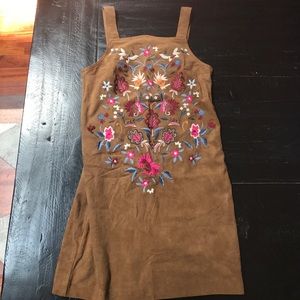 Abercrombie and Fitch embroidered dress size 00