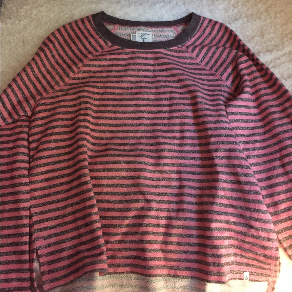 Volcom sweater