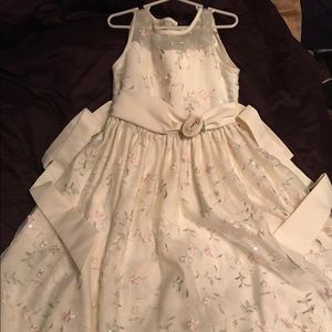 Flowered flower girl dress