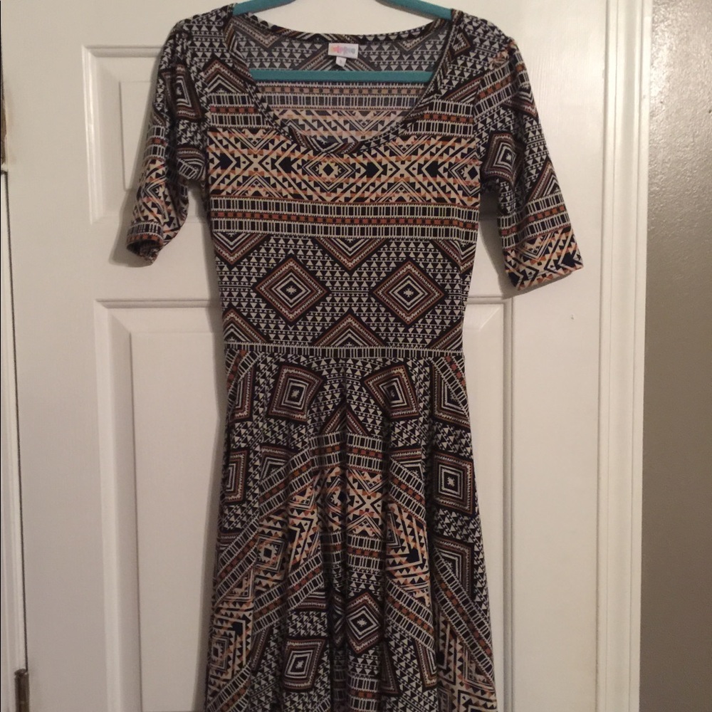 Lularoe Nicole Dress S Small beautiful pattern!