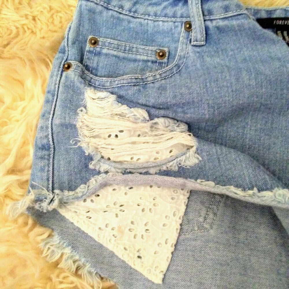Forever 21 denim distressed eyelet shorts
