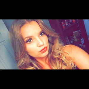 Meet your Posher, Charlene