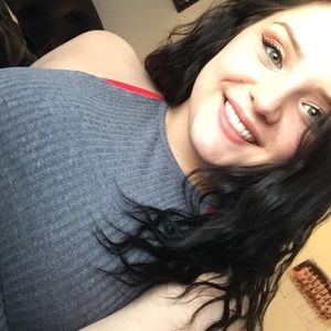 Meet your Posher, Makayla