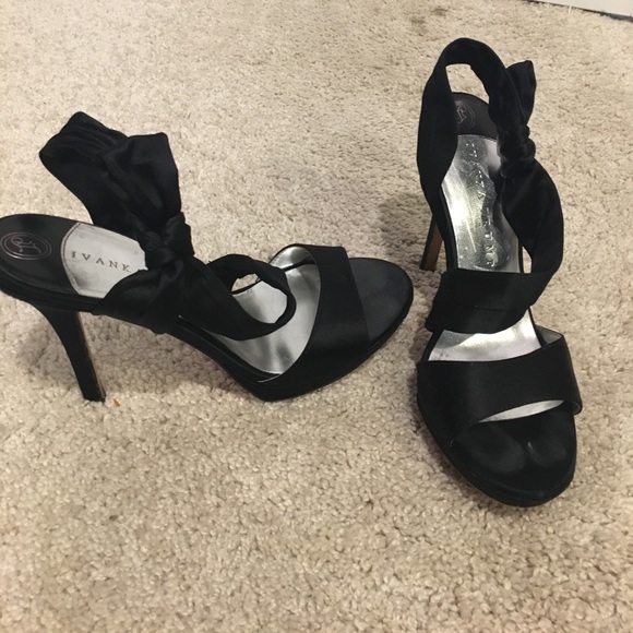 Heels - Picture 1 of 6