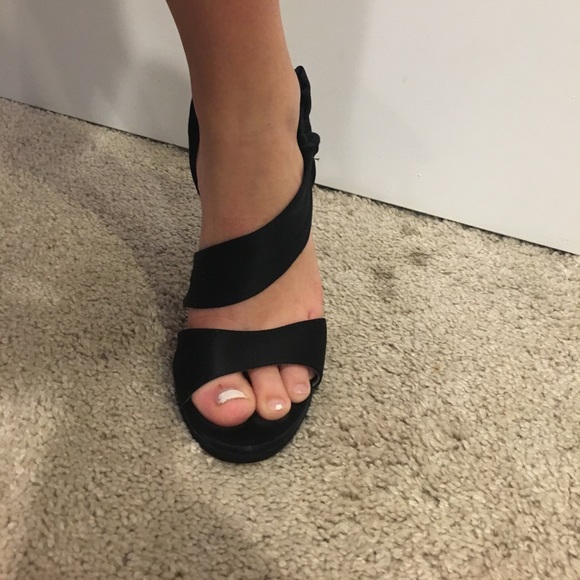 Heels - Picture 5 of 6