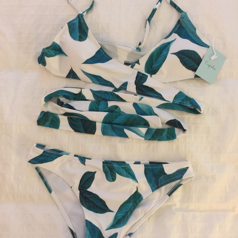 Cupshe Court and Leaves wrap bikini