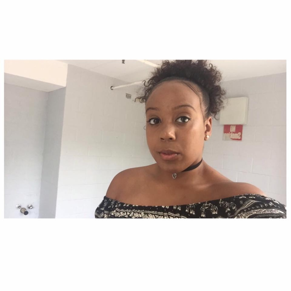 Meet your Posher, Raquel