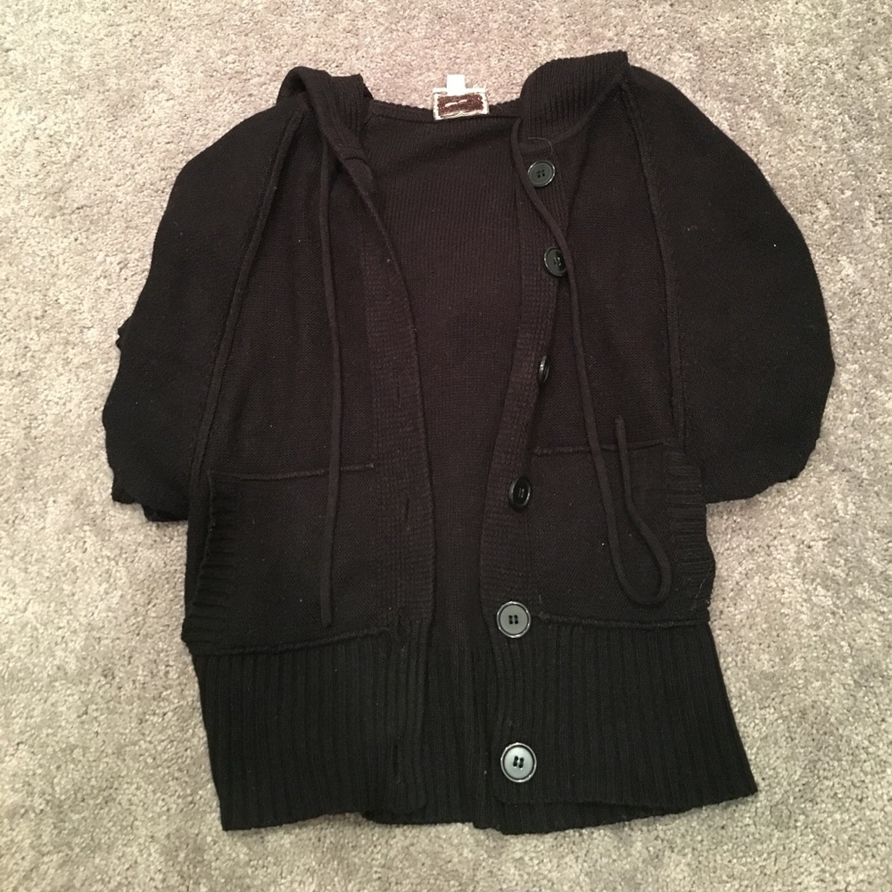 Black short sleeve wool sweater