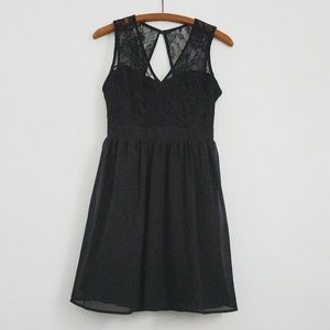 Forever 21 lace cutout dress