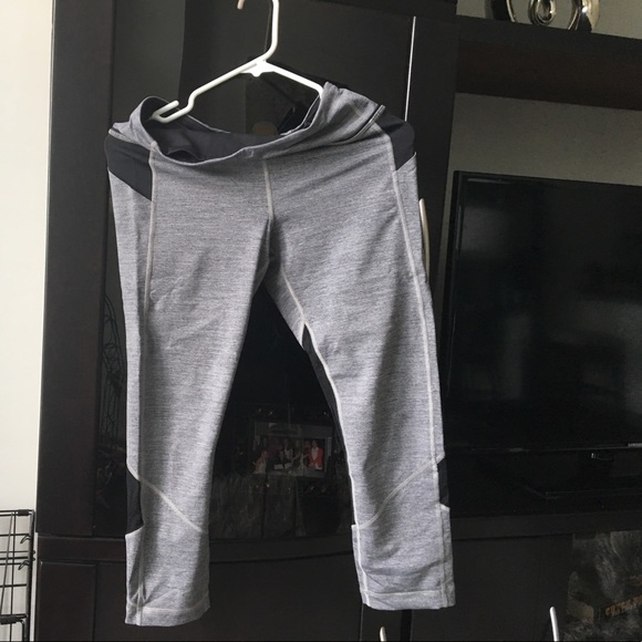 Lululemon Pace Rival Crop - Picture 1 of 2