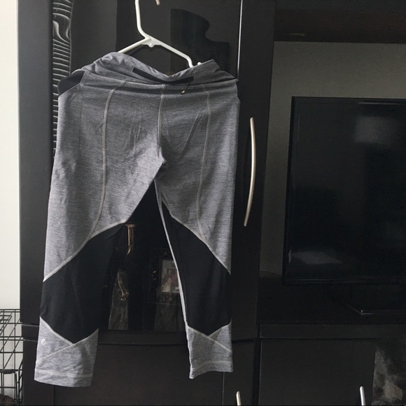 Lululemon Pace Rival Crop - Picture 2 of 2