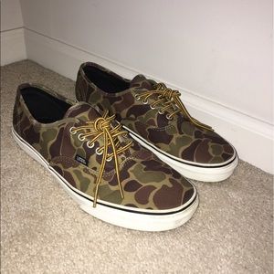 Men's Size 11 Camo Vans Shoes (worn once)