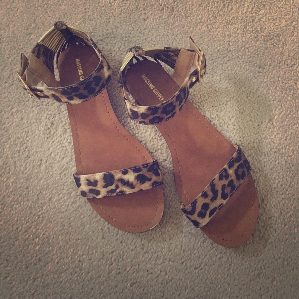 🚫SOLD🚫Cheetah sandals