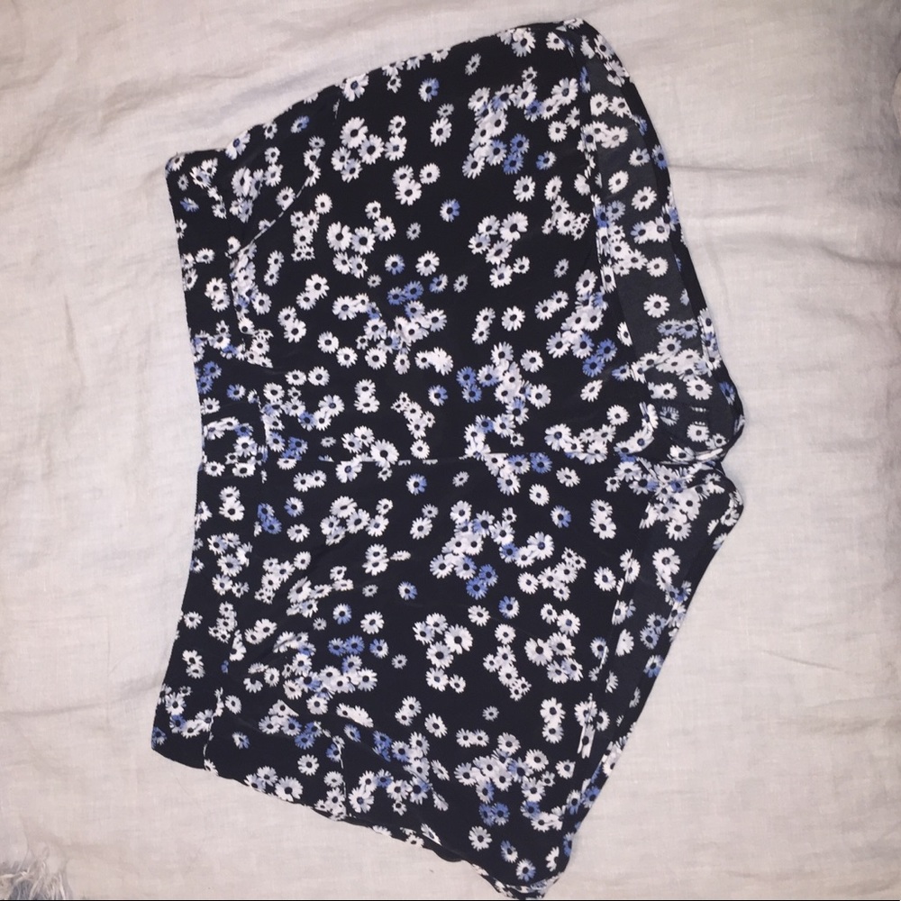 Fun for spring or summer!! Super versatile