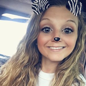 Meet your Posher, Halie