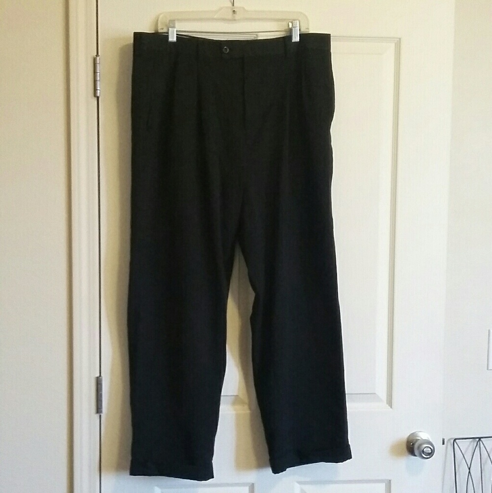 Like New Louis Raphael Dress Pants