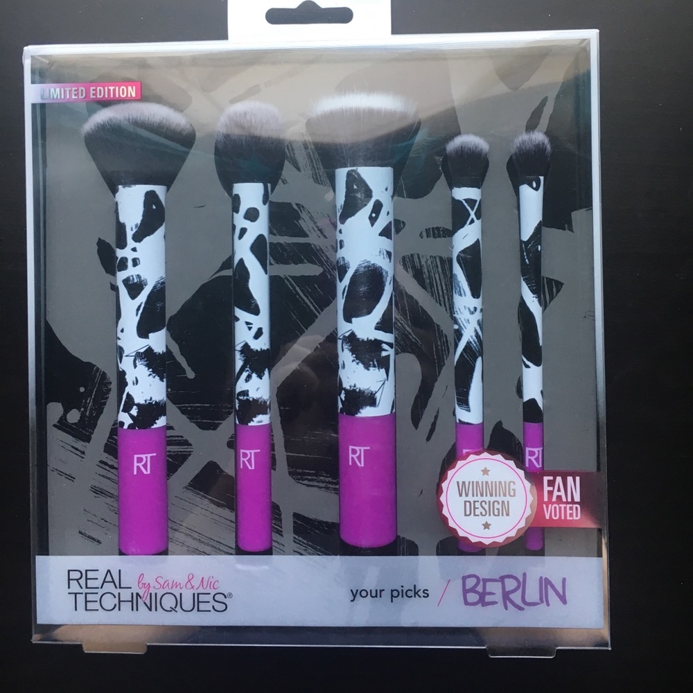 LIMITED EDITION Real Techniques Brush set - Picture 1 of 3