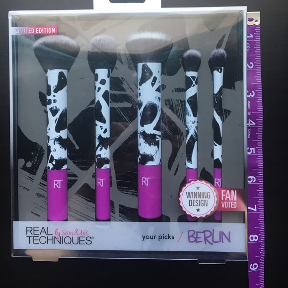 LIMITED EDITION Real Techniques Brush set - Picture 2 of 3