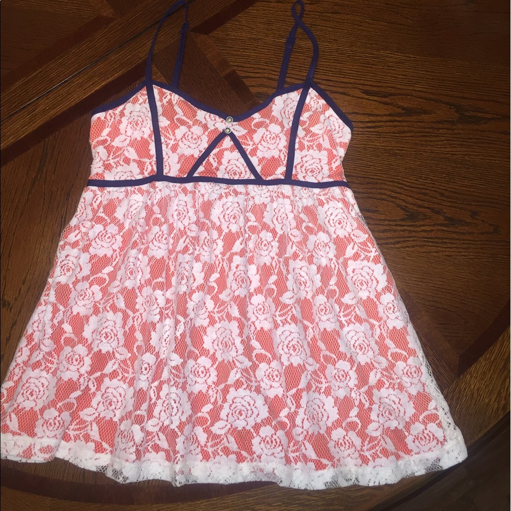 Cute and flowy lace overlay tank