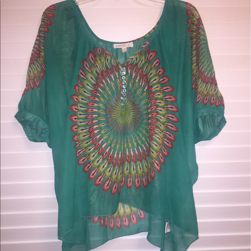 Feather print bohemian style flowy top