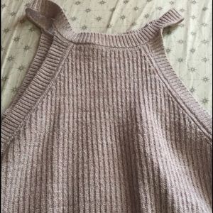 Pink sleeveless crop top