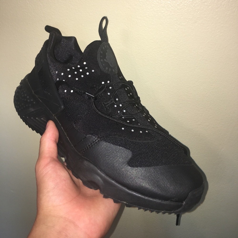 Nike Air Huarache "Triple Black"