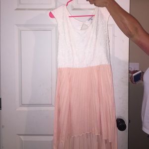 White lace dress with peach bottom