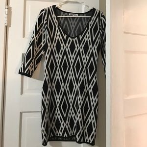 Black and white diamond print sweater dress