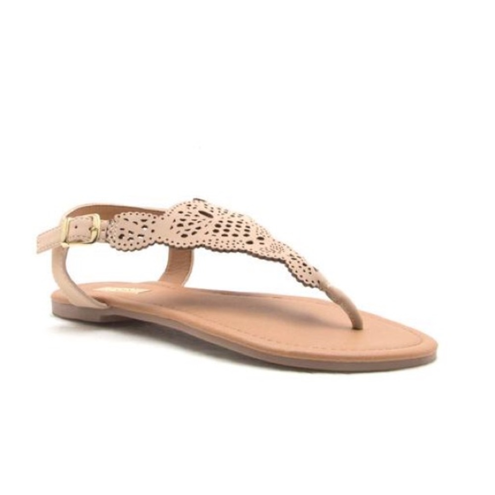 ❗️CLEARANCE ❗️Nude Cut Out Thong Sandal - Picture 3 of 6