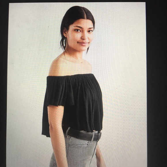 Off the shoulder flowy top - Picture 5 of 6