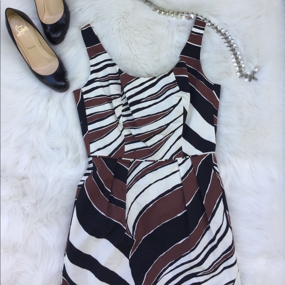 Trina Turk Dresses & Skirts - Trina Turk Dress Sleeveless Dress Brown Sz 2 EUC