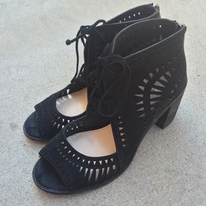 Vince Camuto Tarita Sandals