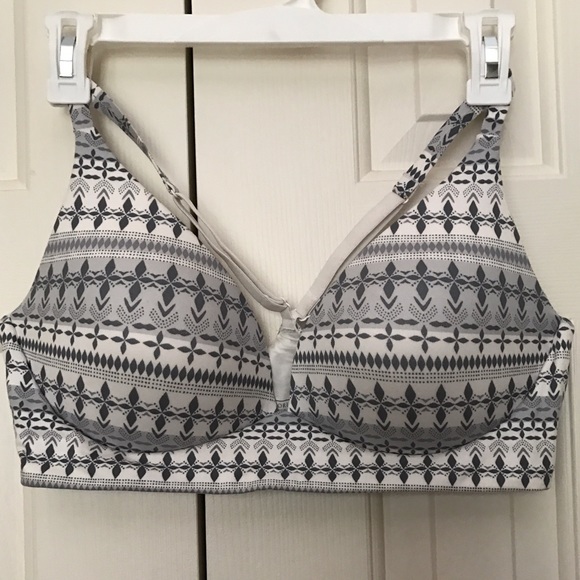 Victoria's Secret racerback bra - Picture 1 of 3