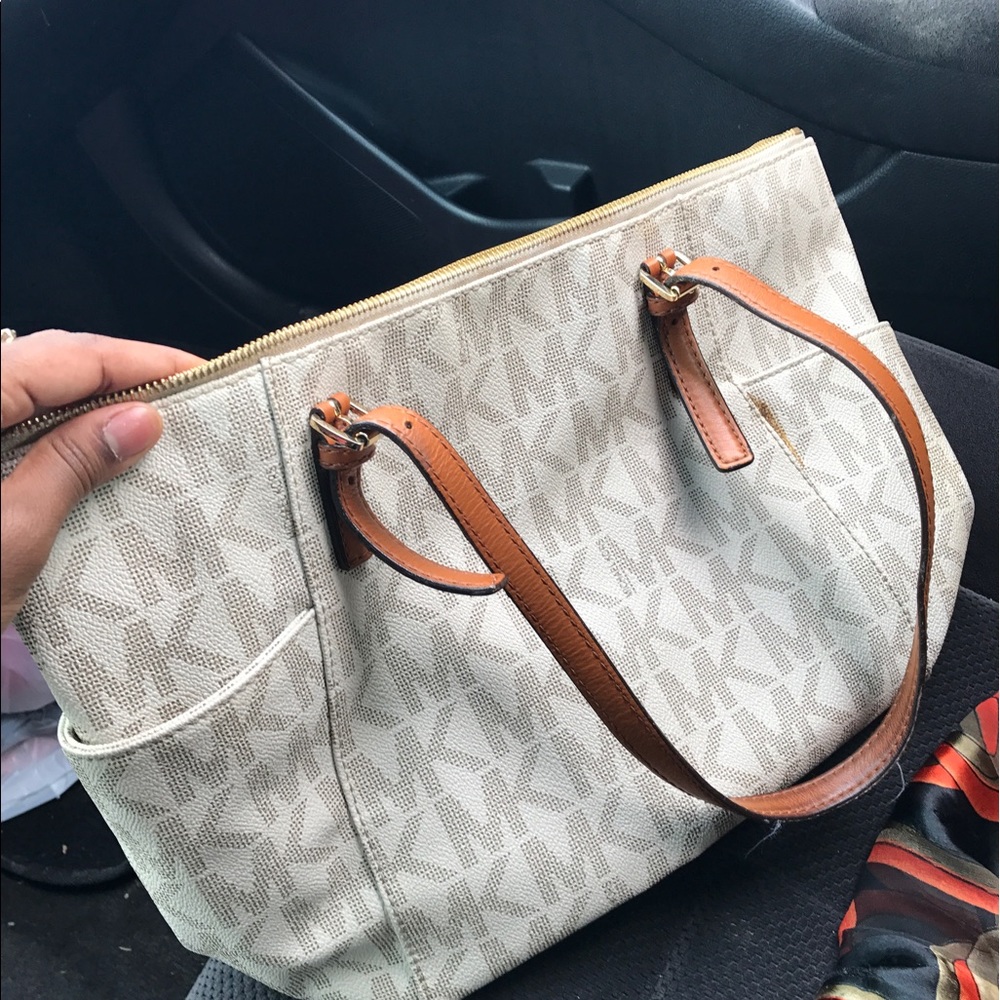 Mk purse authentic