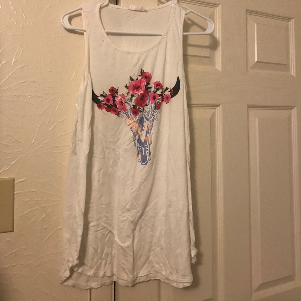 White floral bull tank